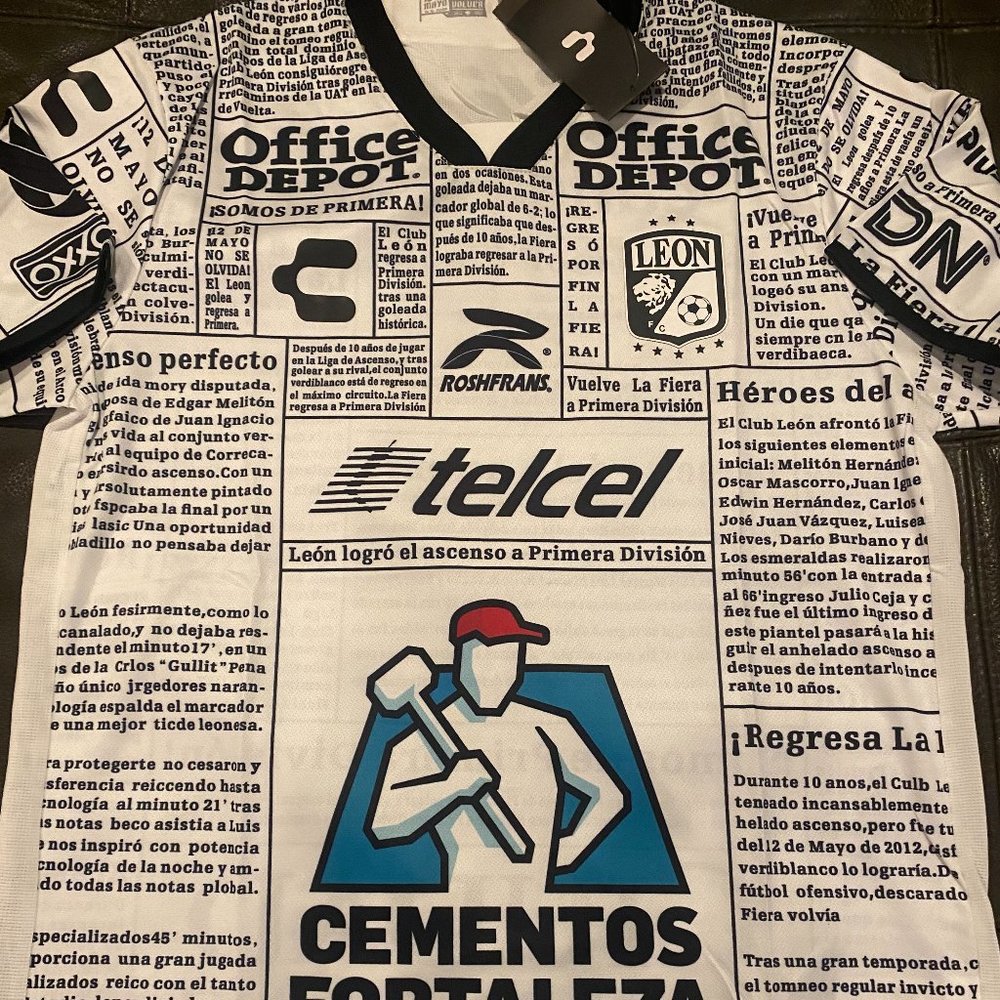 Charly brand CLUB LEON Liga MX Men's JERSEY Sz 2XL. New w tags
